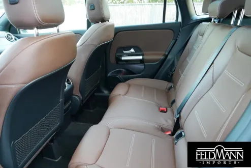2024 Mercedes Benz GLA 4MATIC 250 photo 3