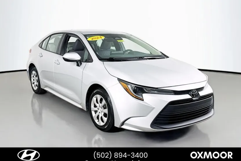 2024 Toyota Corolla LE photo 1
