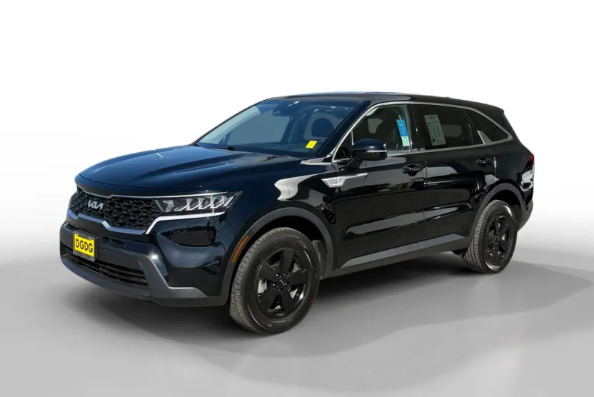 2023 Kia Sorento LX photo 1