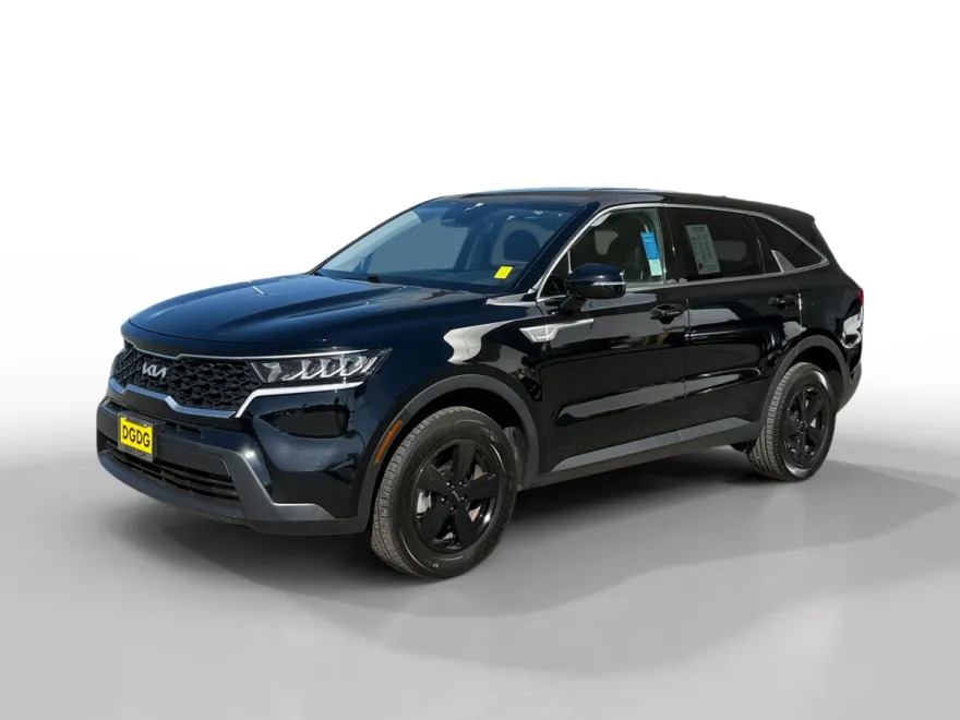 2023 Kia Sorento LX photo 1