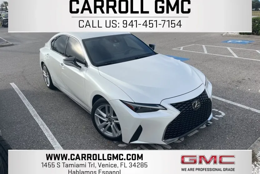 2021 Lexus IS 300 photo 1