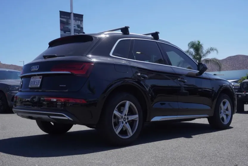 2021 Audi Q5 45 Premium photo 1
