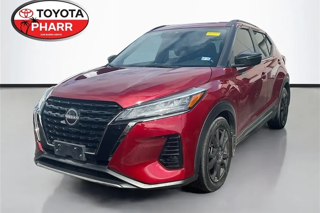2024 Nissan Kicks SR photo 1