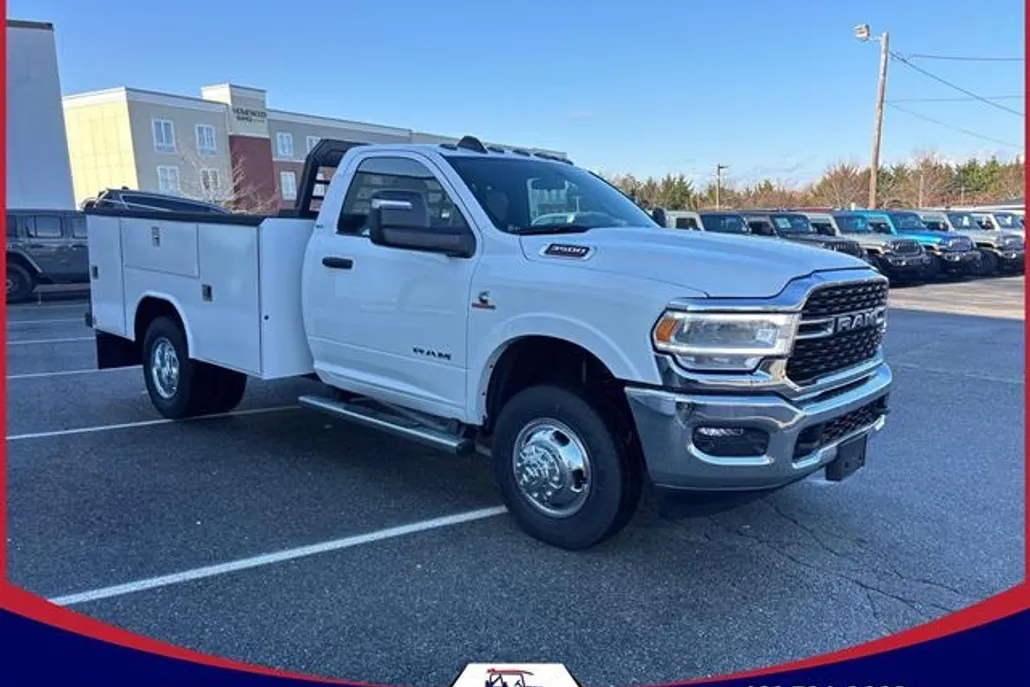 2024 Ram 3500 SLT photo 1