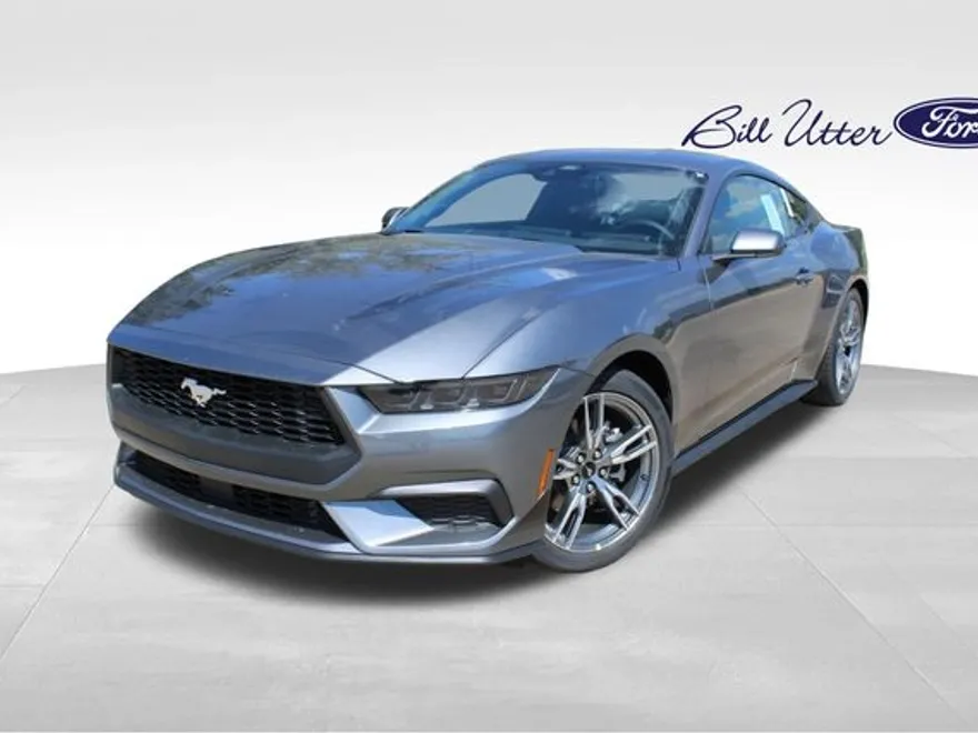 2025 Ford Mustang photo 1