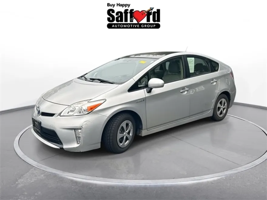 2013 Toyota Prius Four photo 1