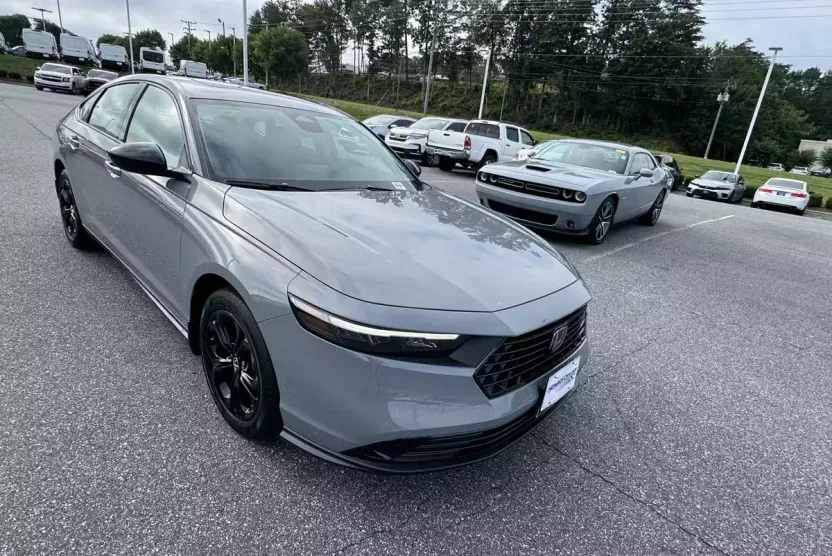 2025 Honda Accord SE photo 1