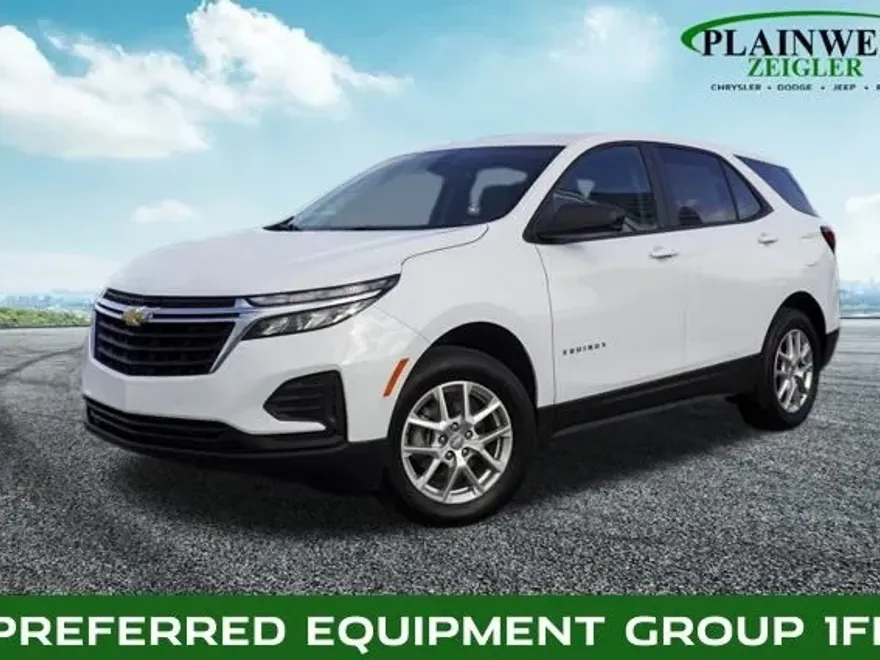 2024 Chevrolet Equinox LS photo 1