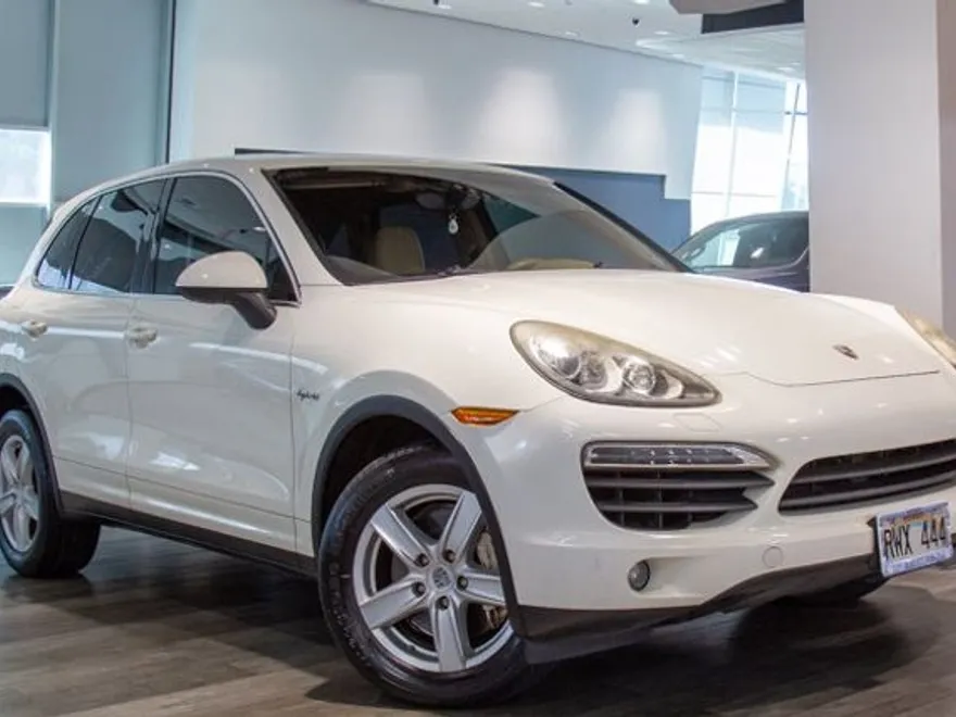 2011 Porsche Cayenne S Hybrid photo 1