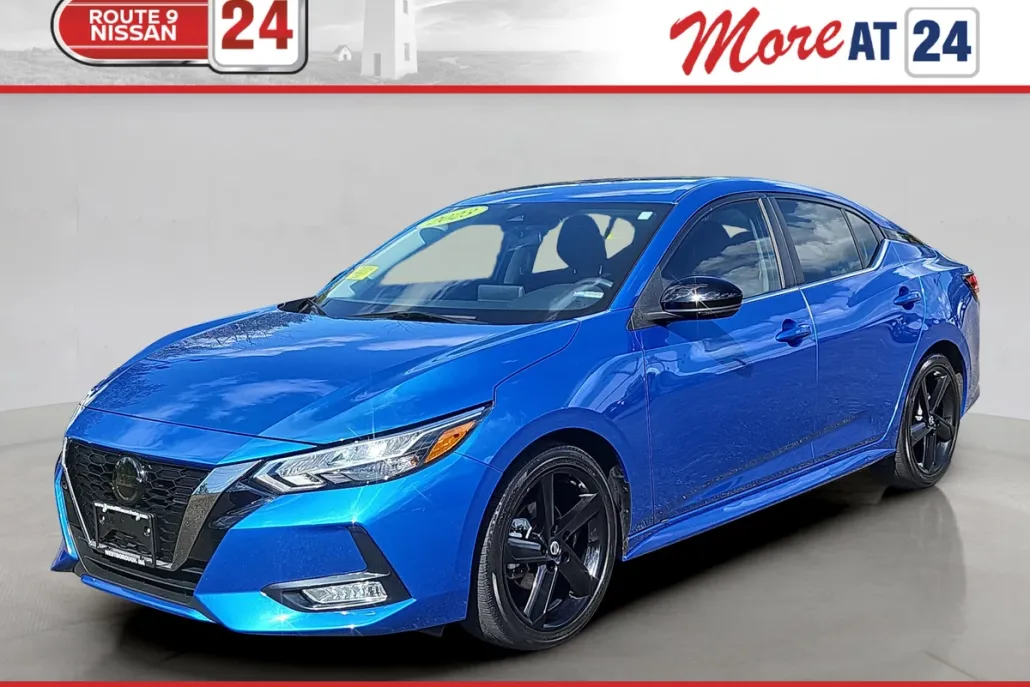 2023 Nissan Sentra SR photo 1
