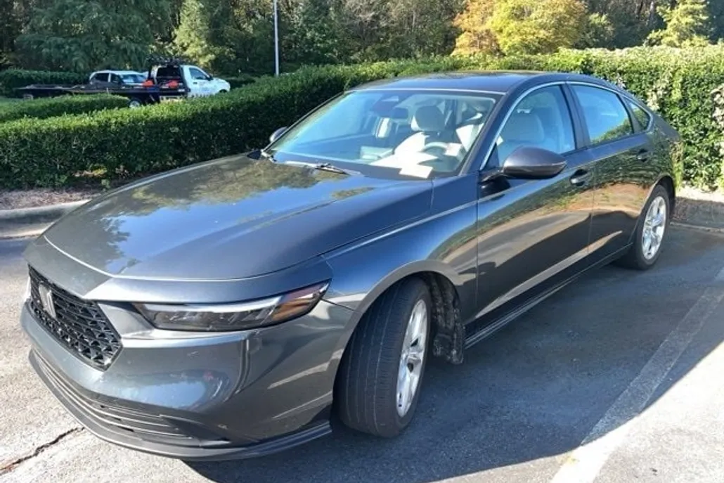 2023 Honda Accord LX photo 1
