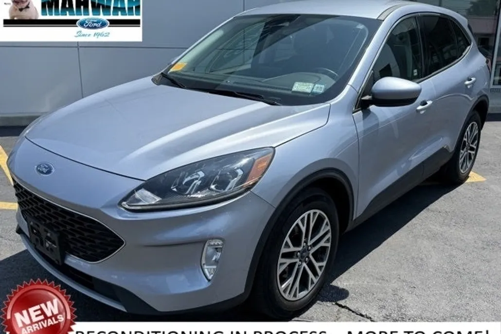 2022 Ford Escape SEL photo 1