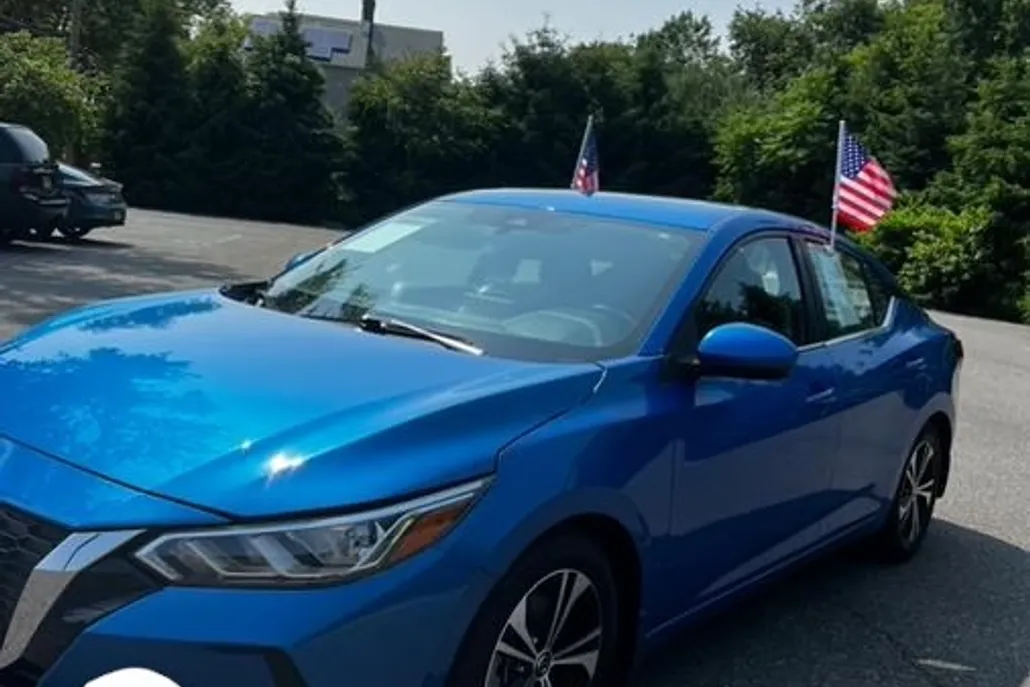 2021 Nissan Sentra SV photo 1