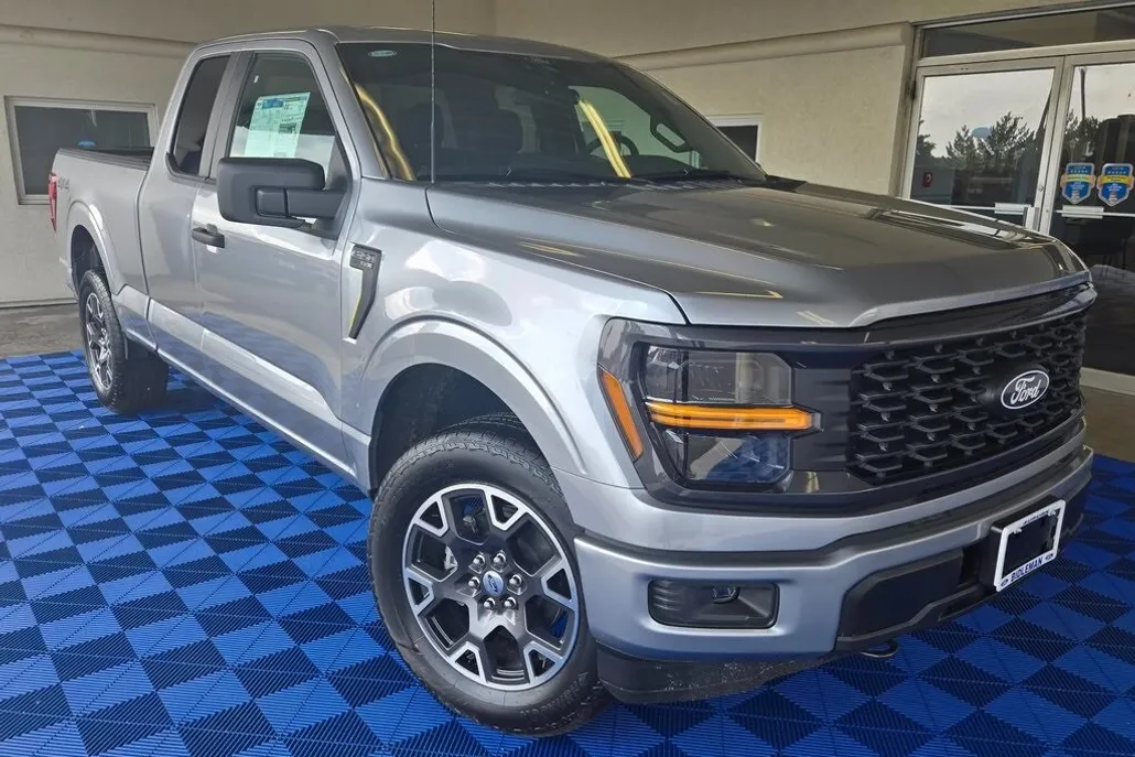2025 Ford F-150 STX photo 1