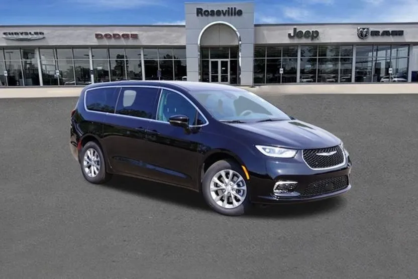 2026 Chrysler Pacifica photo 1