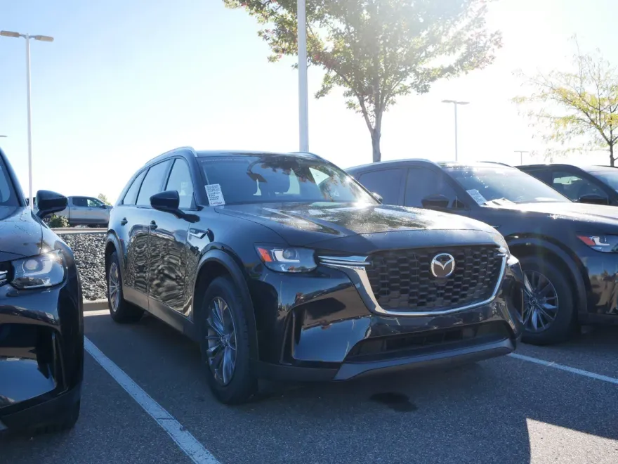 2025 Mazda CX-90 Select photo 1