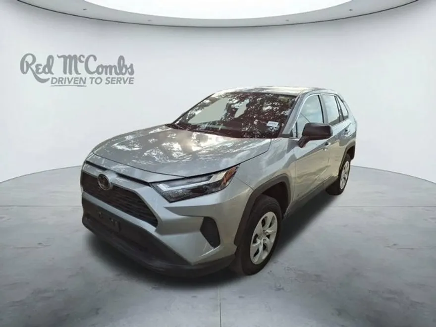 2024 Toyota RAV4 LE photo 1