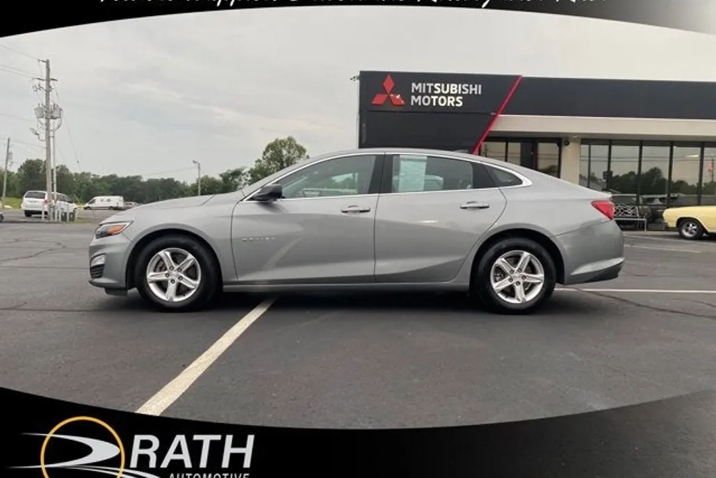 2023 Chevrolet Malibu LS photo 1