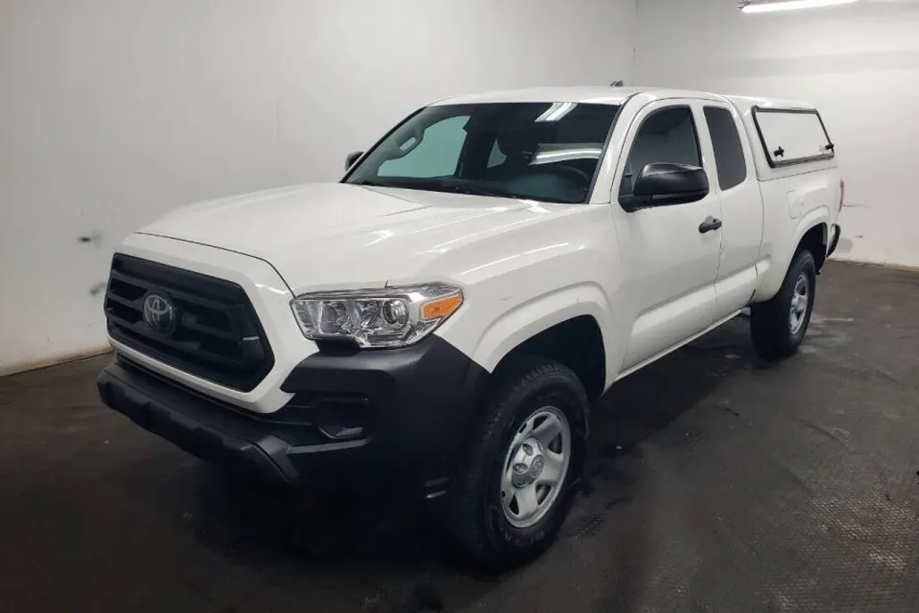 2022 Toyota Tacoma SR photo 1
