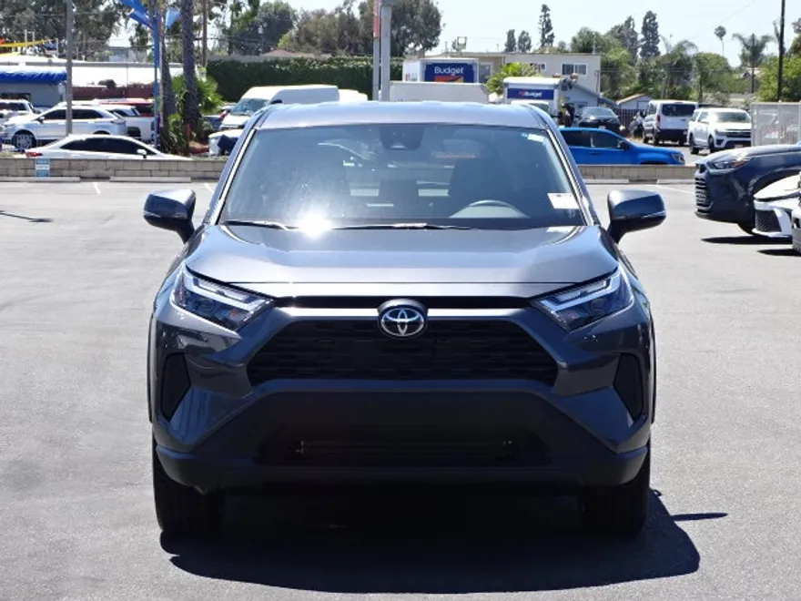 2025 Toyota RAV4 LE photo 1