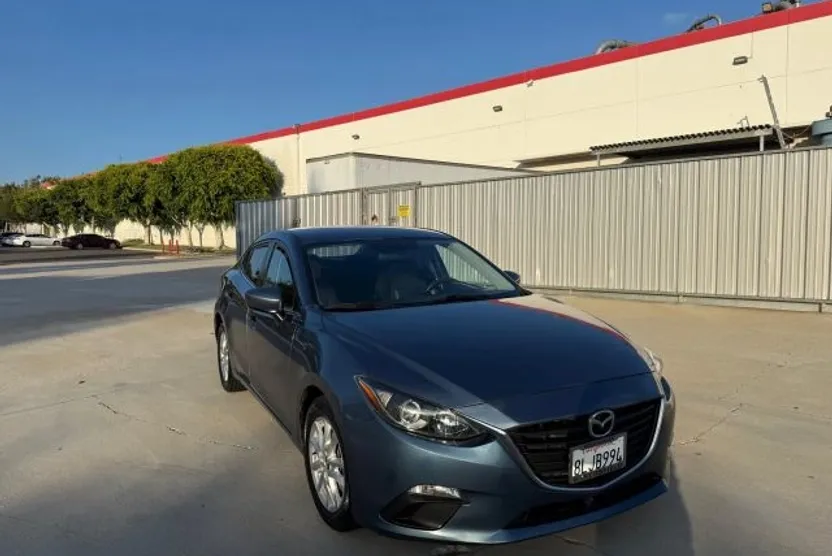 2016 Mazda Mazda3 i Sport Sedan photo 1
