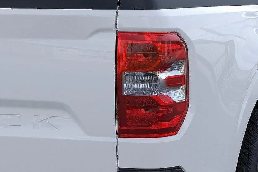 2025 Ford Maverick XLT photo 1