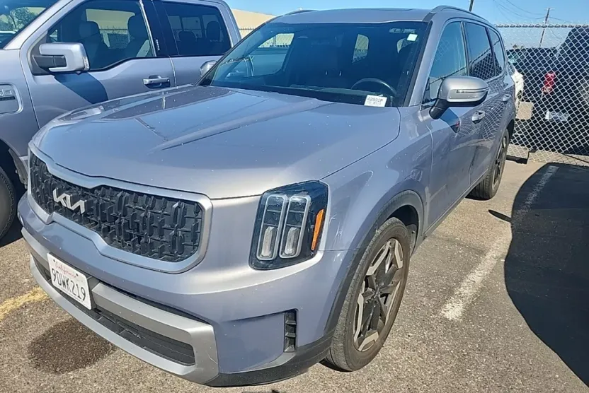 2023 Kia Telluride EX photo 1