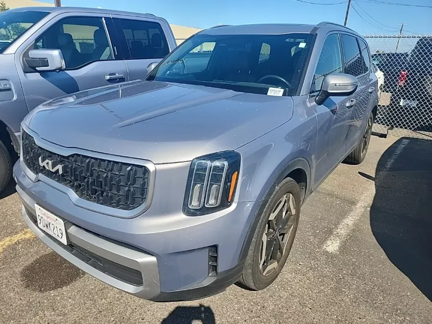 2023 Kia Telluride EX photo 1