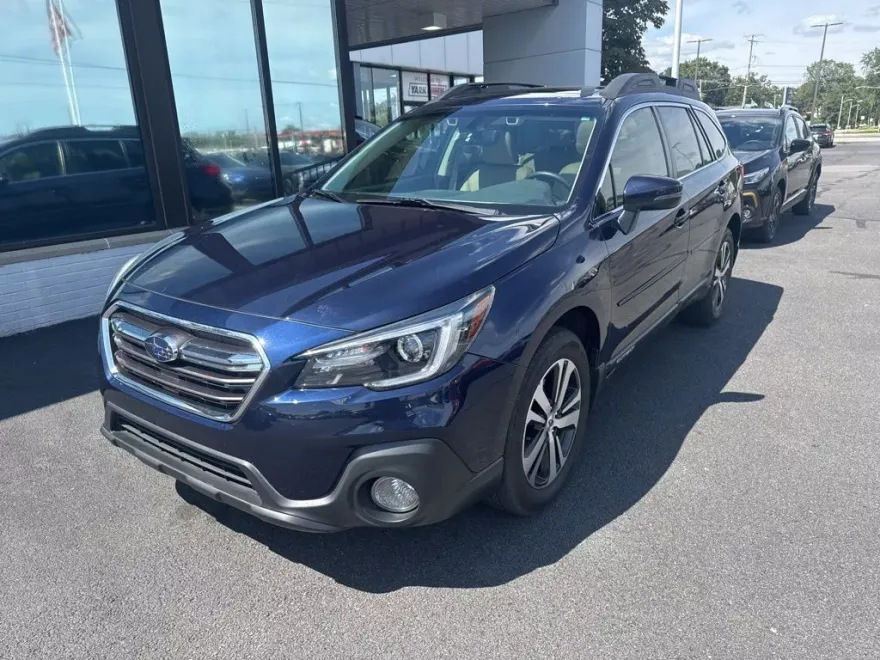 2018 Subaru Outback 2.5i Limited photo 1