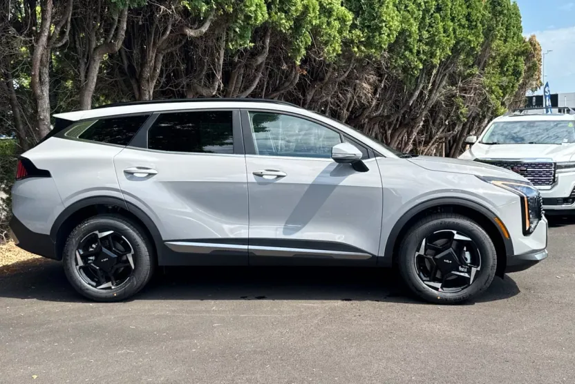 2026 Kia Sportage Hybrid EX photo 1