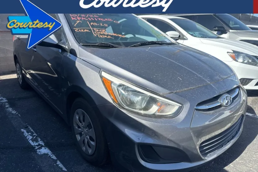 2016 Hyundai Accent SE photo 1