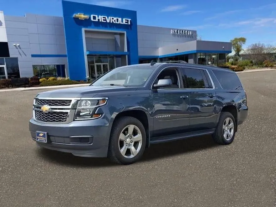 2019 Chevrolet Suburban LT photo 1