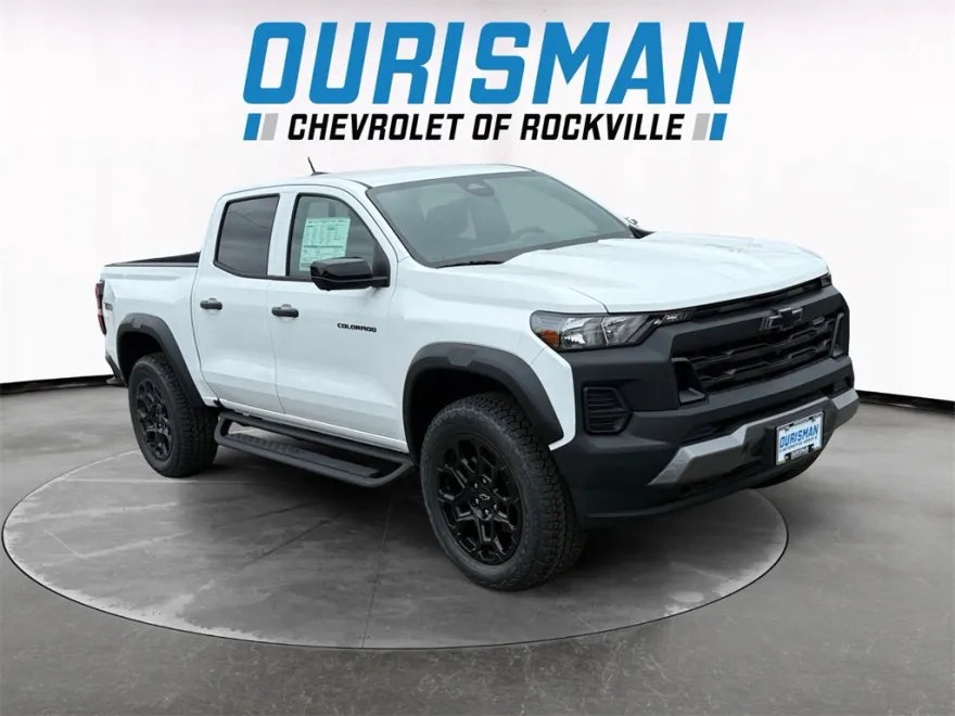 2026 Chevrolet Colorado Trail Boss photo 1