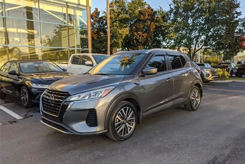 2021 Nissan Kicks SV photo 1