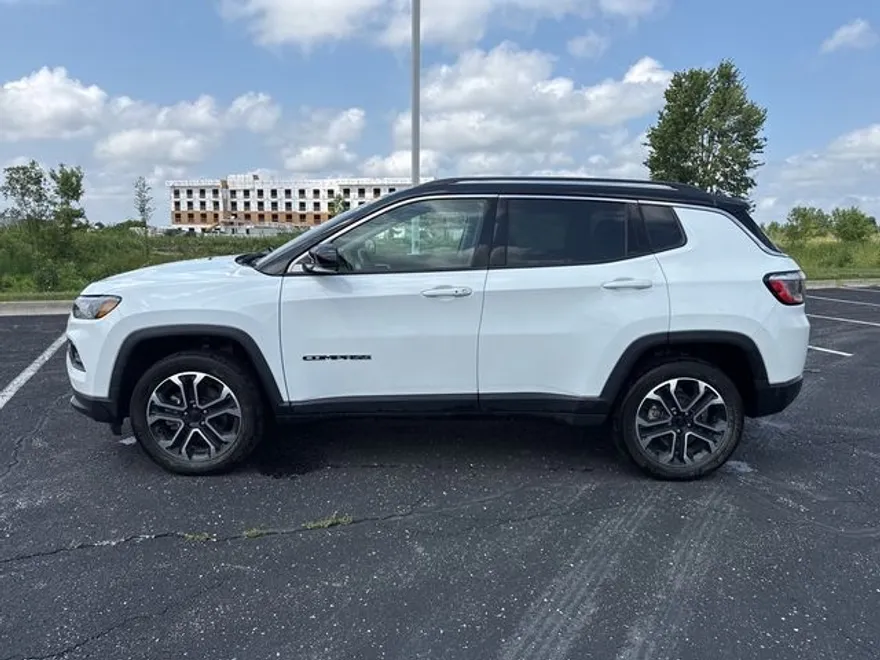 2022 Jeep Compass Limited photo 1