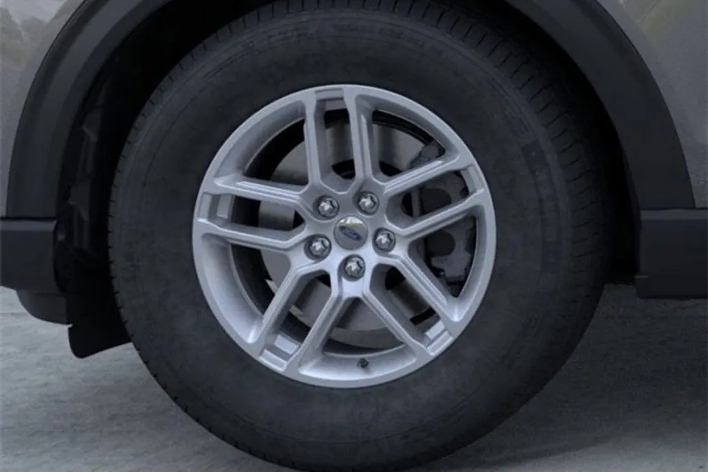 2025 Ford Explorer photo 1