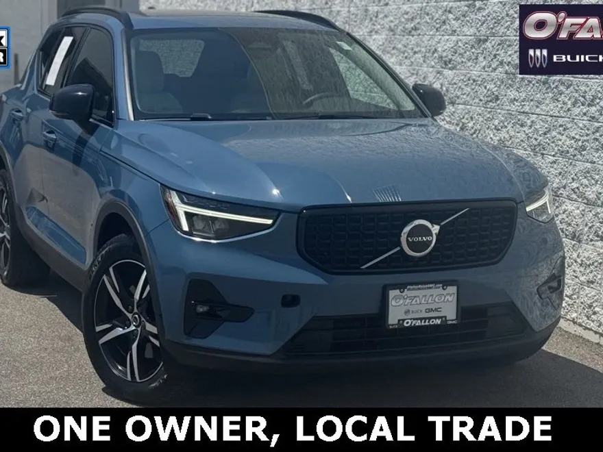 2023 Volvo XC40 Plus photo 1