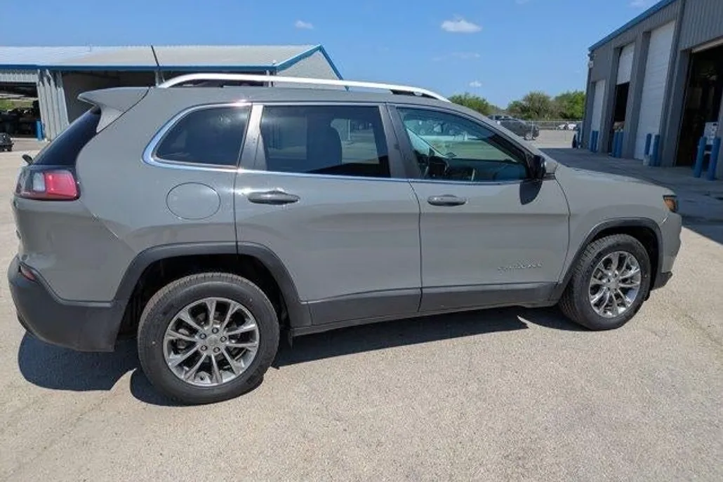 2020 Jeep Cherokee Latitude photo 1