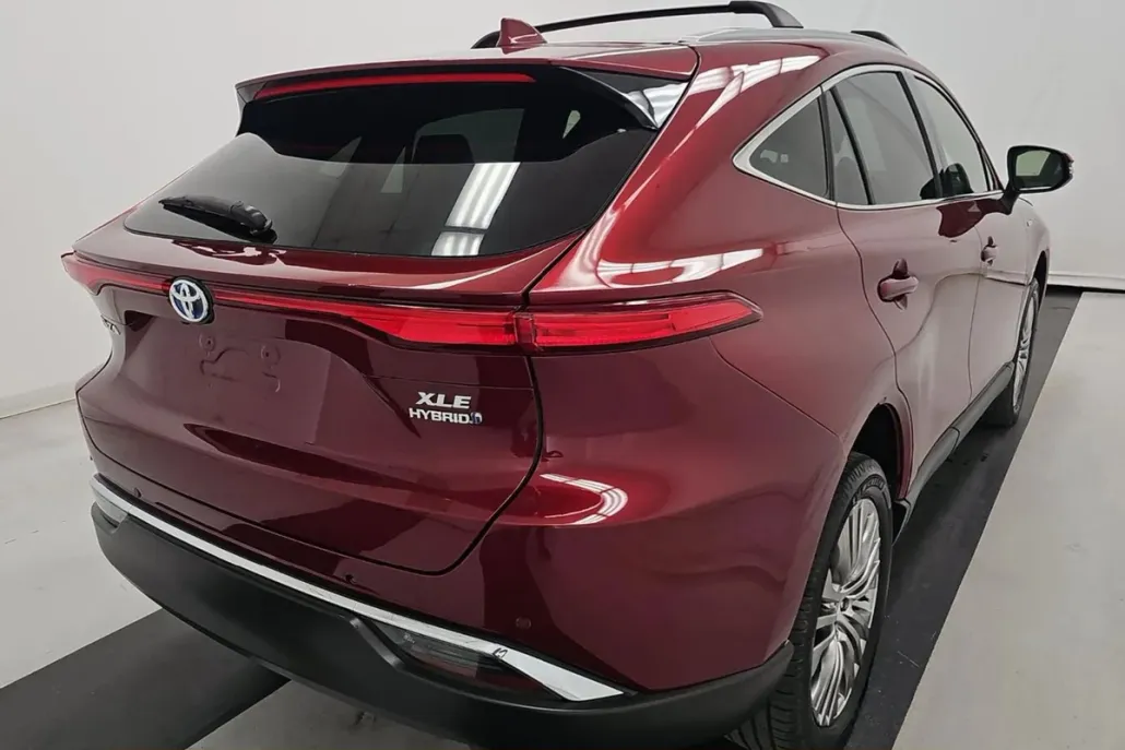 2021 Toyota Venza XLE photo 1