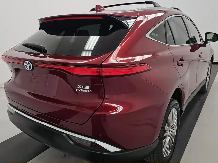 2021 Toyota Venza XLE photo 1
