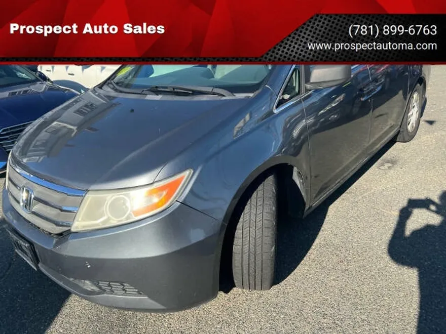 2012 Honda Odyssey LX photo 1
