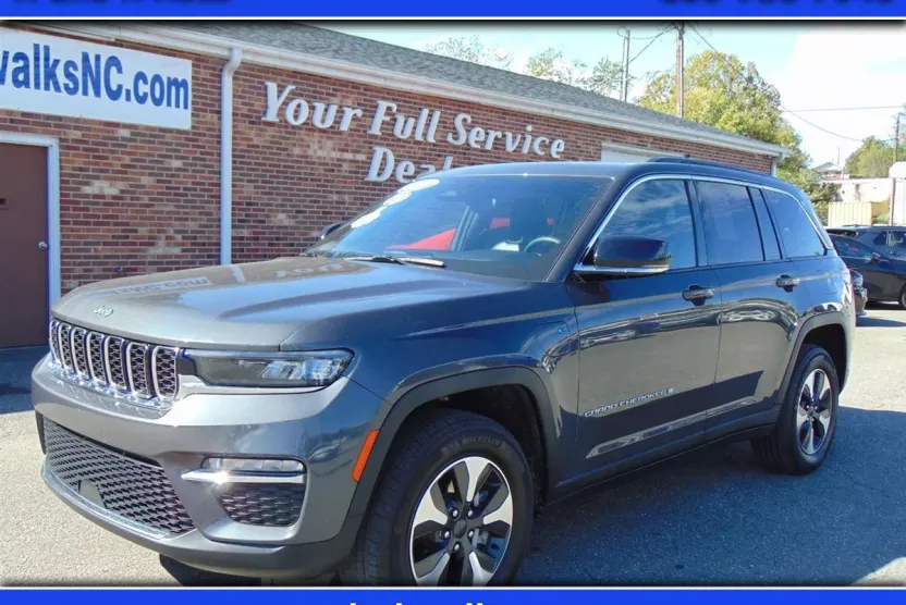 2024 Jeep Cherokee Limited 4xe photo 1