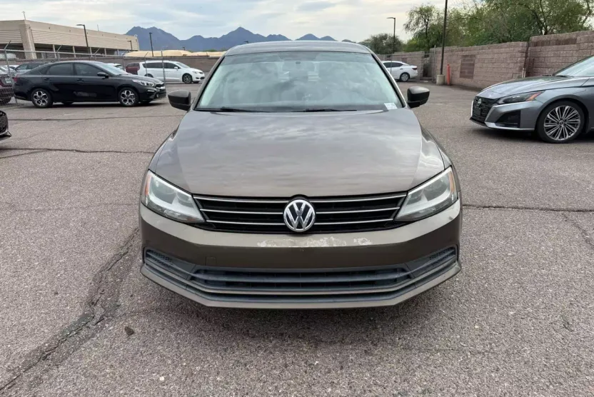 2015 Volkswagen Jetta 2.0 S photo 1