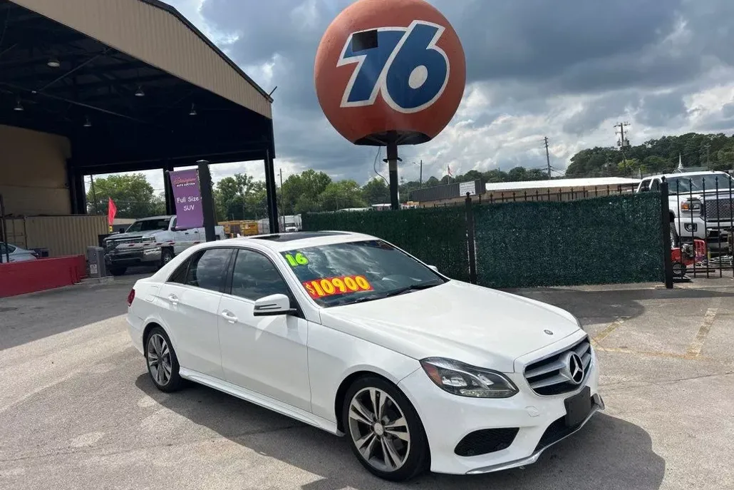 2016 Mercedes Benz E Sedan 350 Sport photo 1