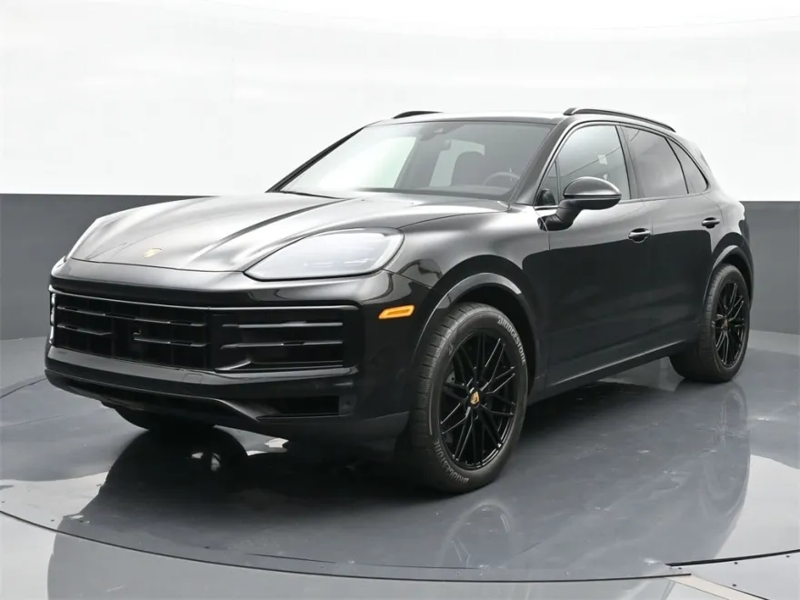 2024 Porsche Cayenne Base photo 1