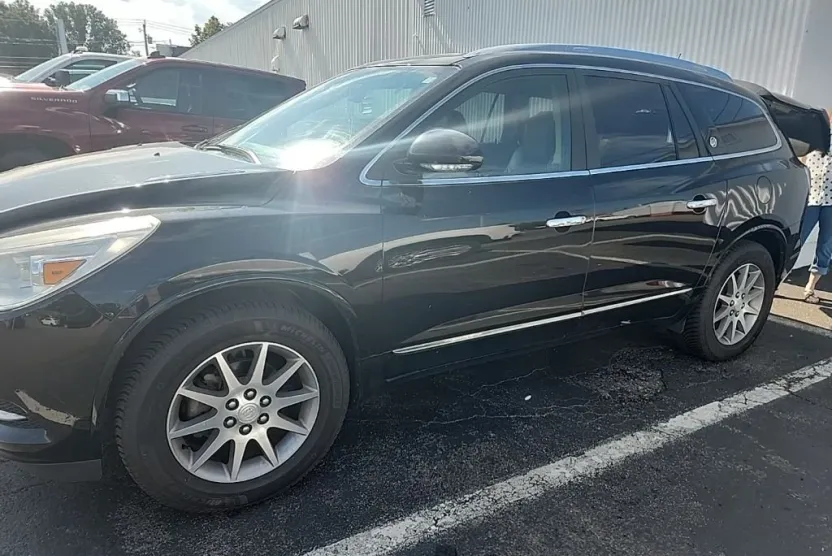 2016 Buick Enclave Leather photo 1