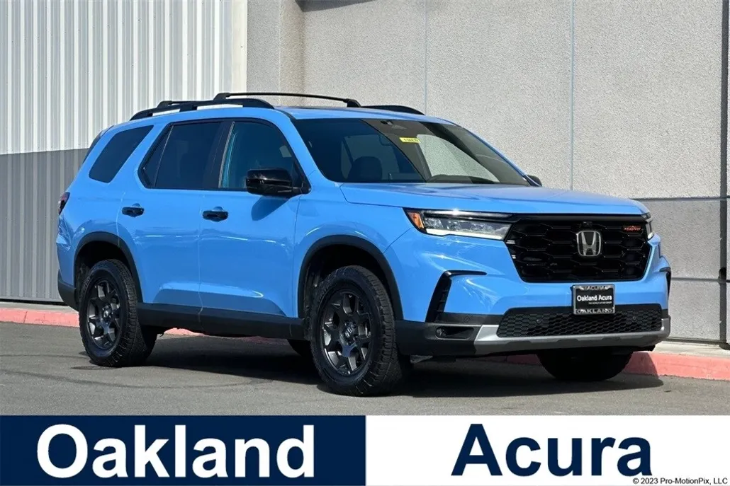 2023 Honda Pilot TrailSport photo 1