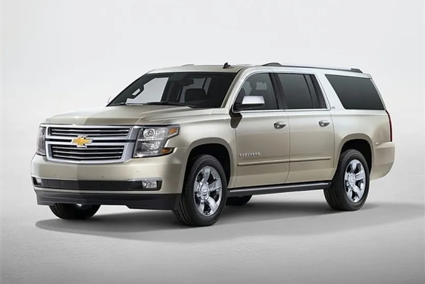2017 Chevrolet Suburban LT photo 1
