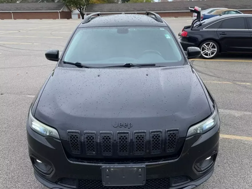 2019 Jeep Cherokee Altitude photo 1