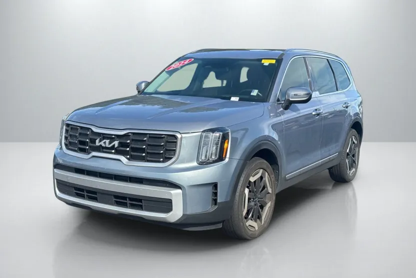2024 Kia Telluride S photo 1